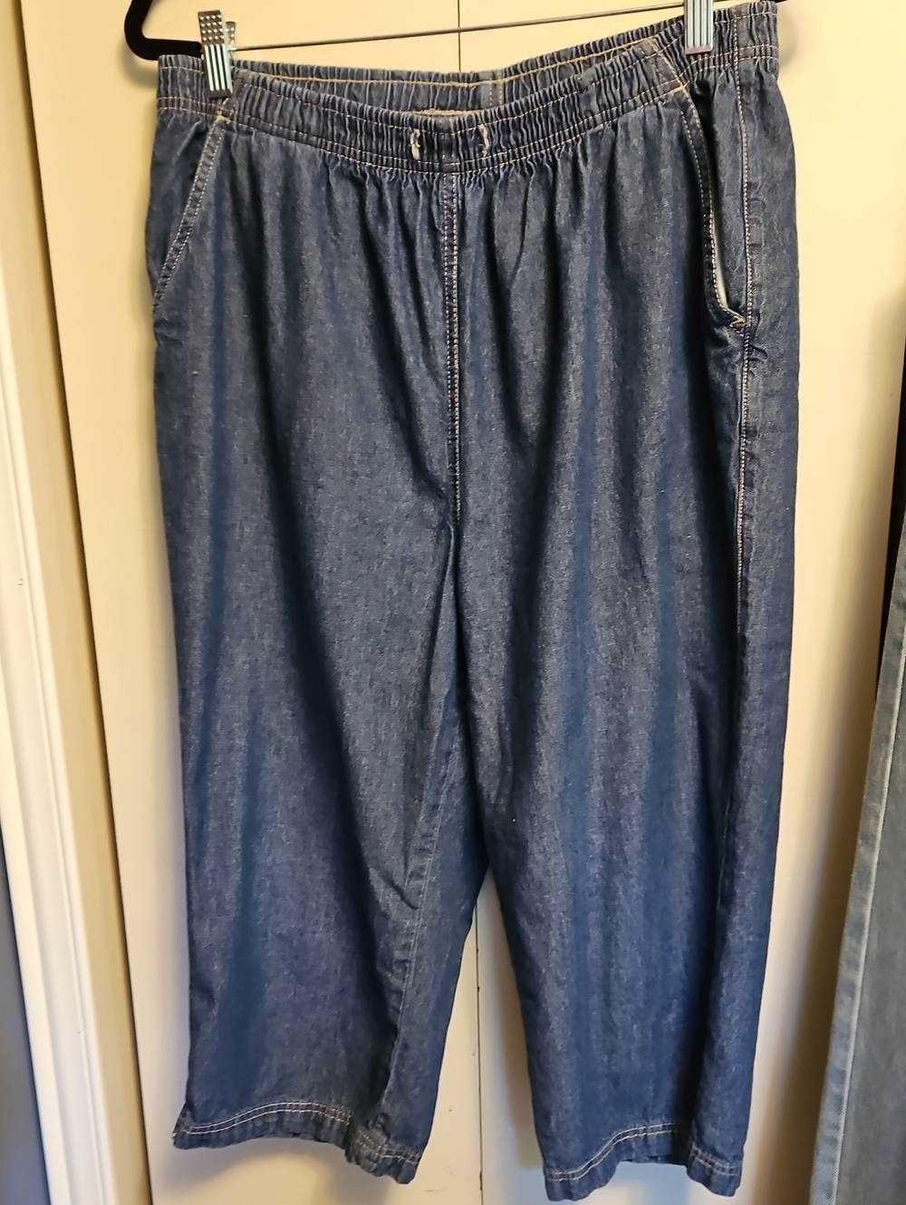 ERIKA COTTON Elastic Waist Capris - Blue SZXL W16/21 Inseam 19 Rise 14